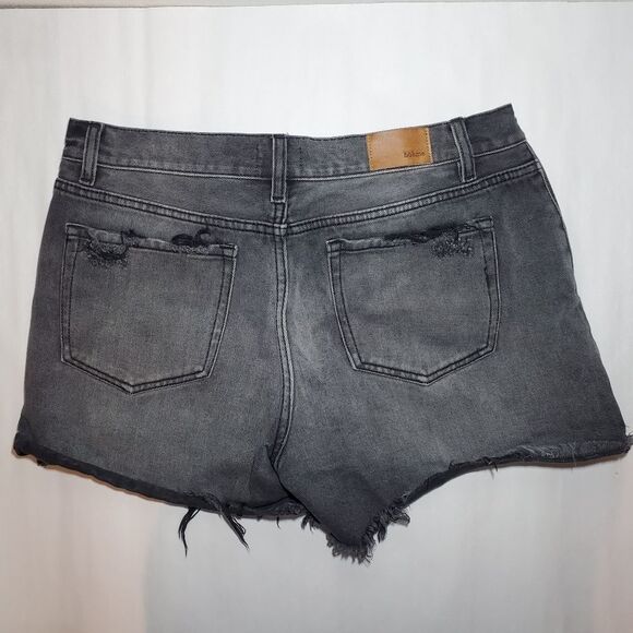 Bohme Distressed Black Denim Shorts Size 30 - Picture 3 of 8
